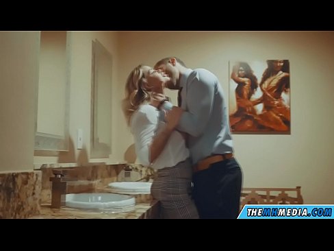 ❤️ Кога бујна русокоса ќе ве заведе во јавен тоалет ☑ Супер секс на порно mk.xlxxporno.ru ❌